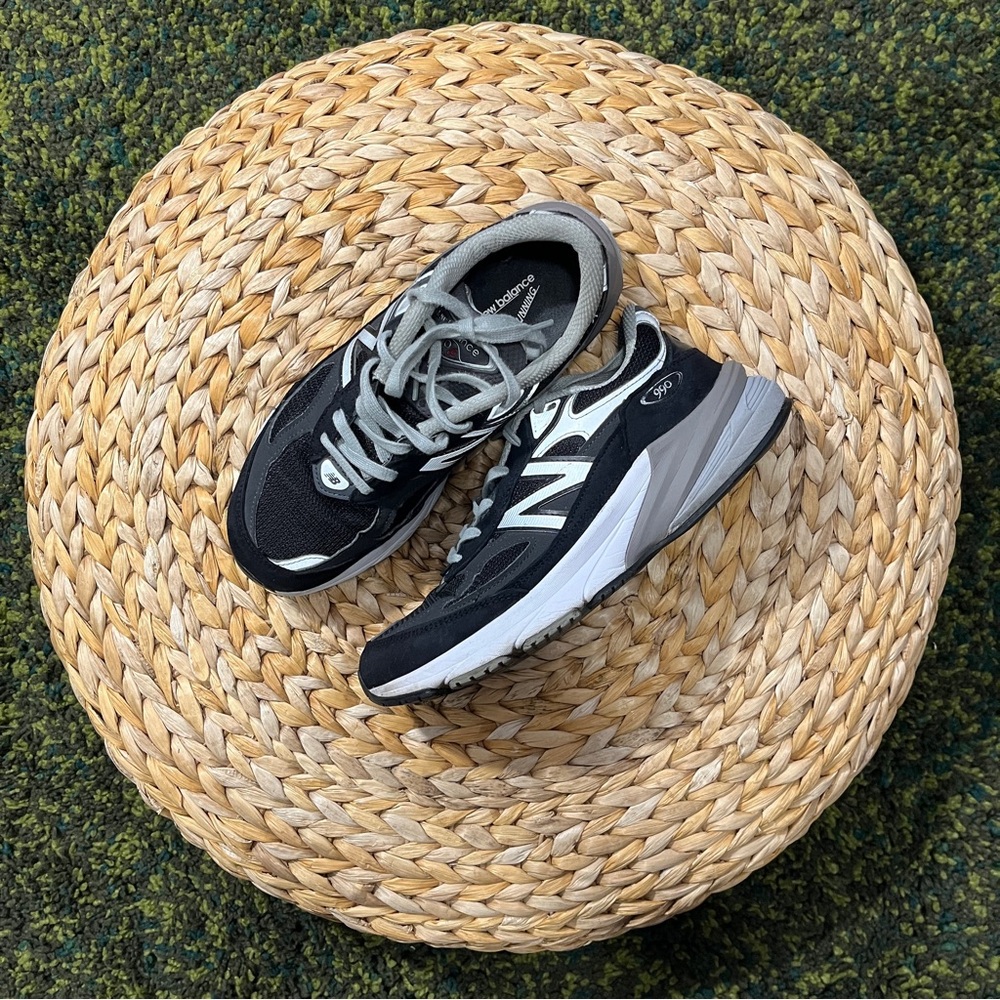 New Balance 990v6 (women’s 8.5)